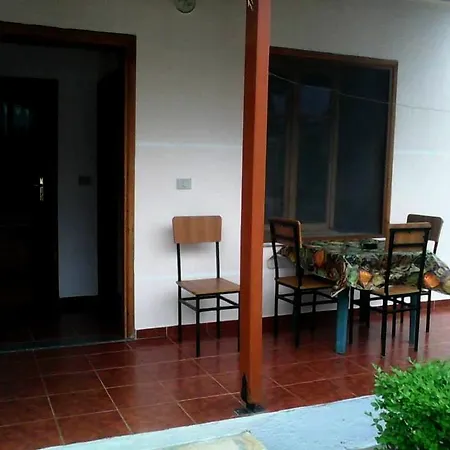 Villaggio Shehu Vlorë